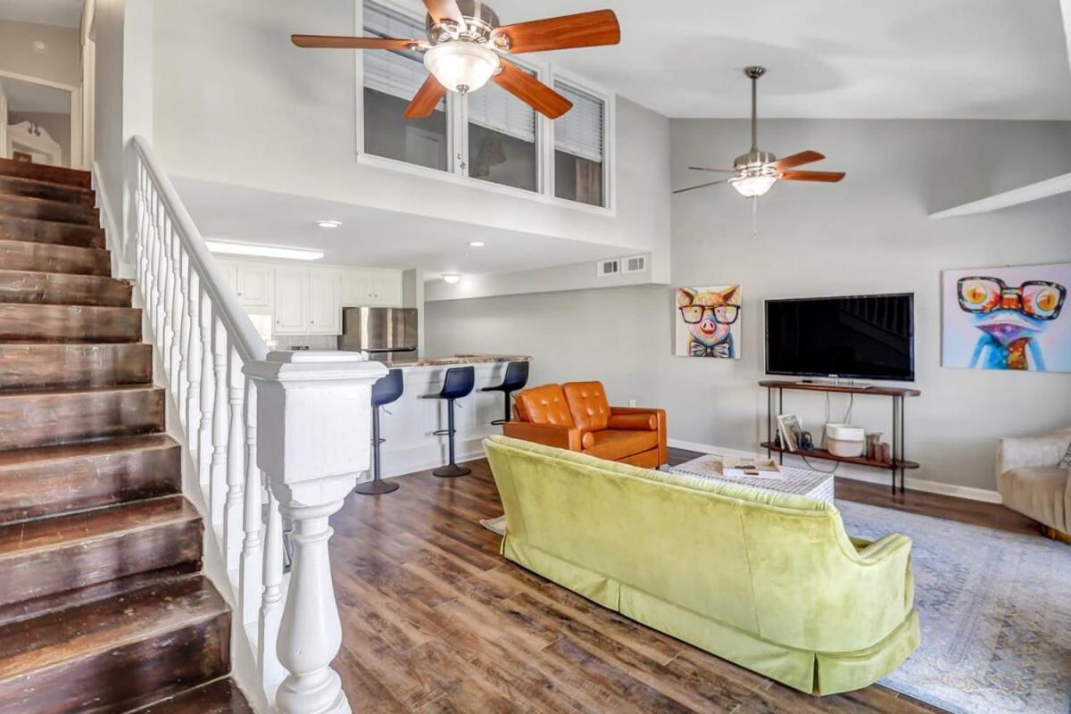 Eagle'S Landing Loft-Downtown Above Bull & Barrel Apartment Statesboro Bagian luar foto