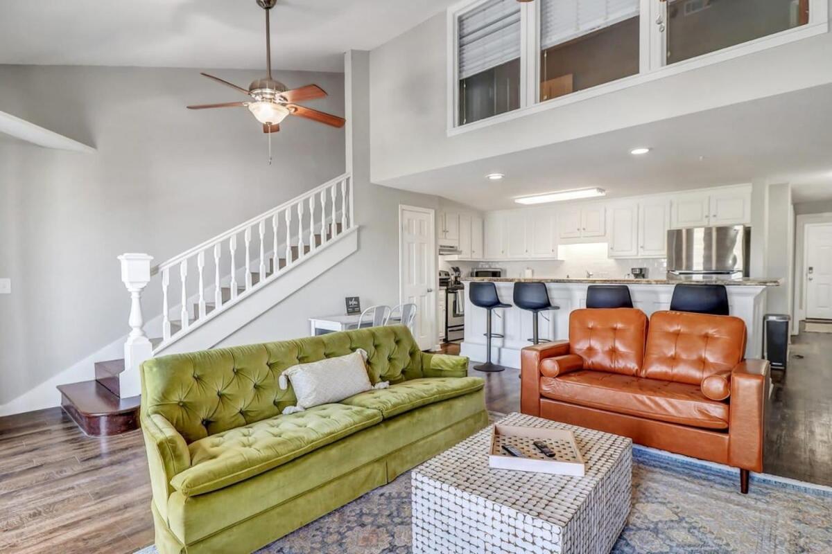 Eagle'S Landing Loft-Downtown Above Bull & Barrel Apartment Statesboro Bagian luar foto