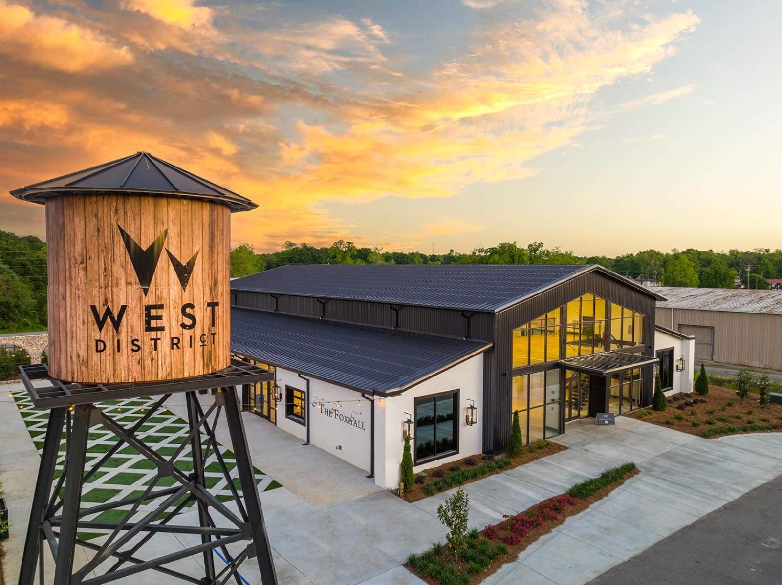 Eagle'S Landing Loft-Downtown Above Bull & Barrel Apartment Statesboro Bagian luar foto